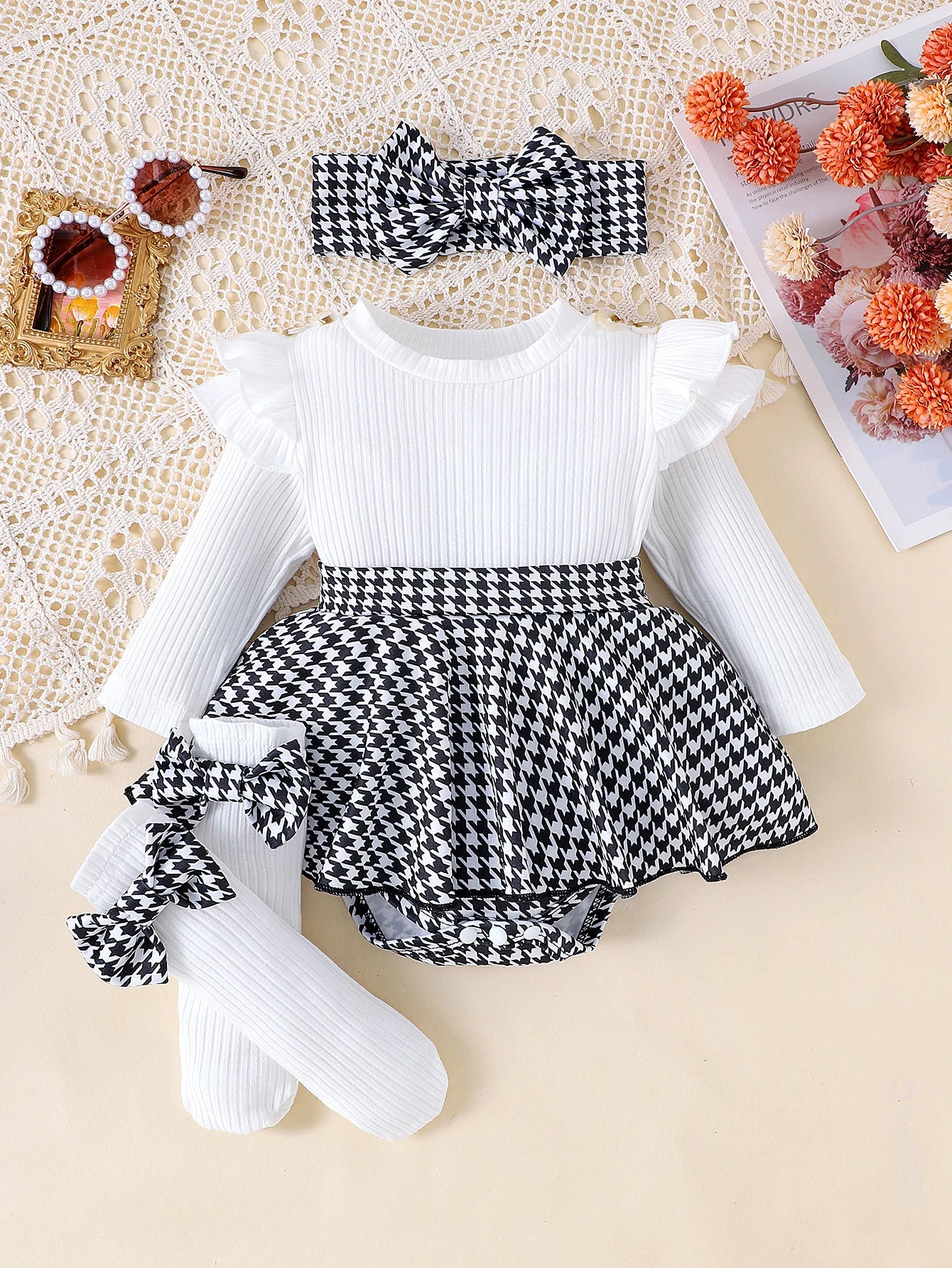 Baby Girl Autumn Outfit ā Black Top + Houndstooth Skirt with Hair Band
