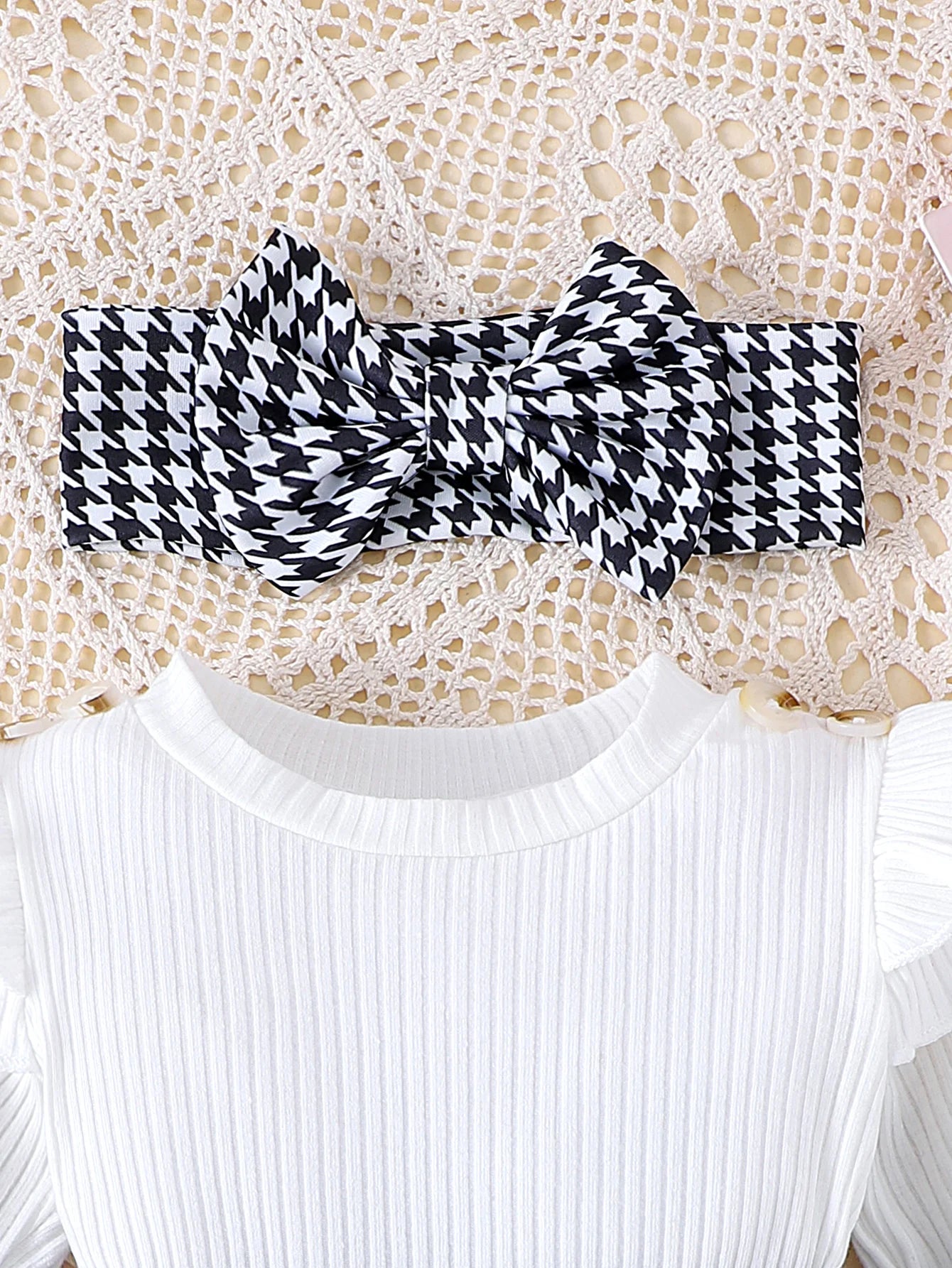 Baby Girl Autumn Outfit ā Black Top + Houndstooth Skirt with Hair Band